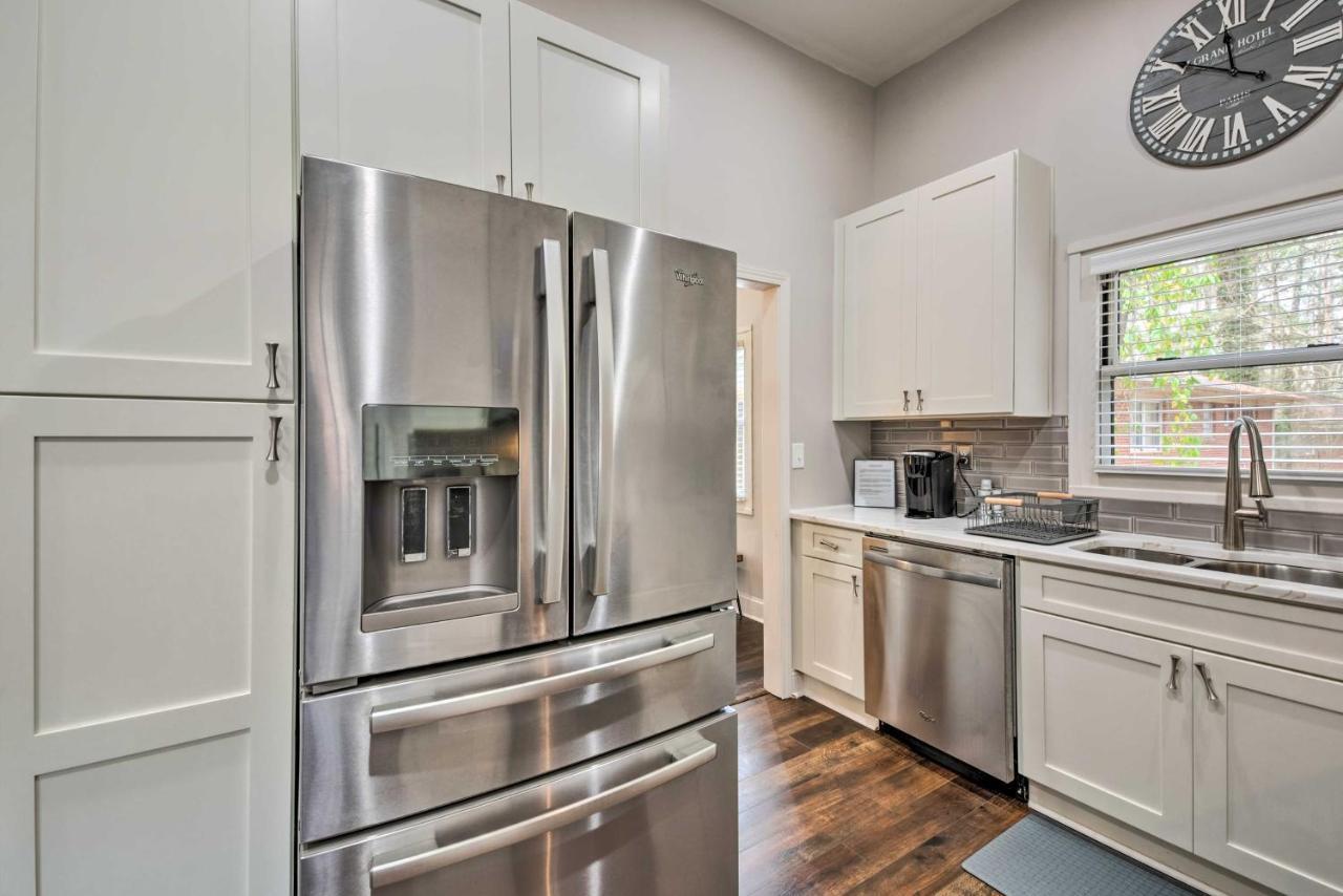 Atlanta Retreat With Deck In Greenbriar Area! Exterior foto